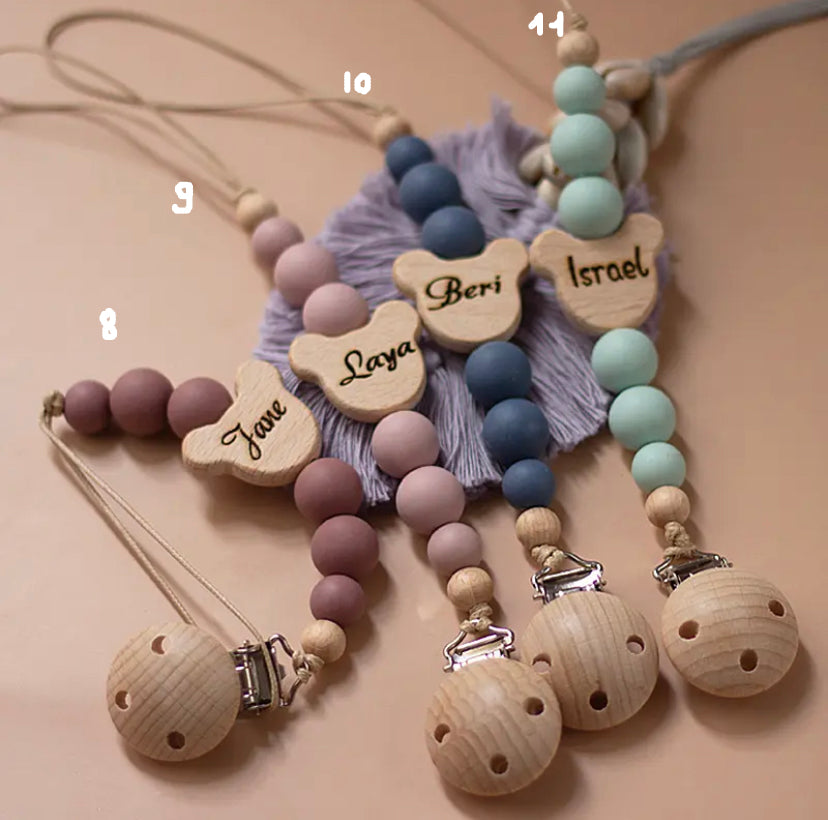 Customizable pacifier clip