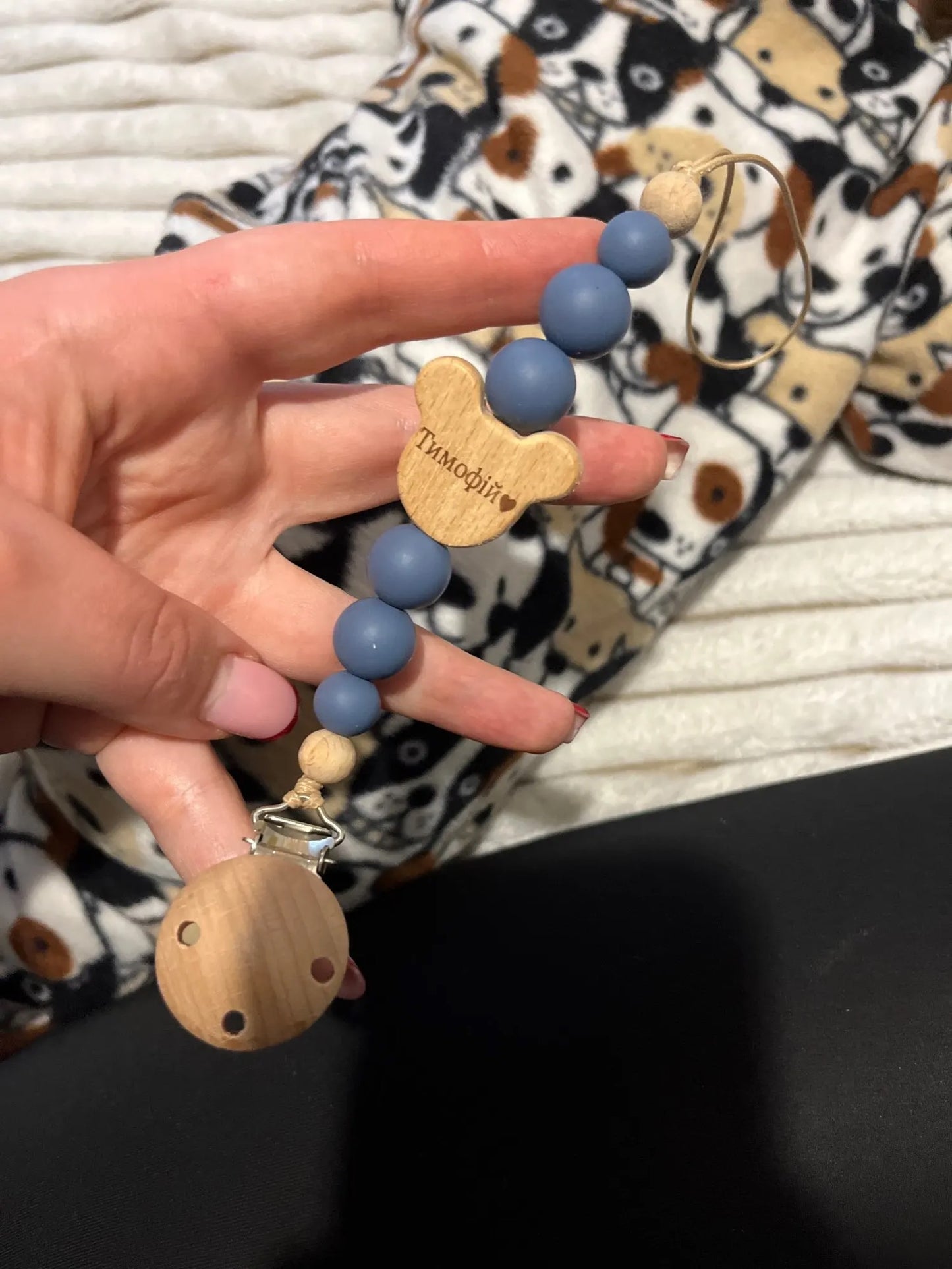 Customizable pacifier clip