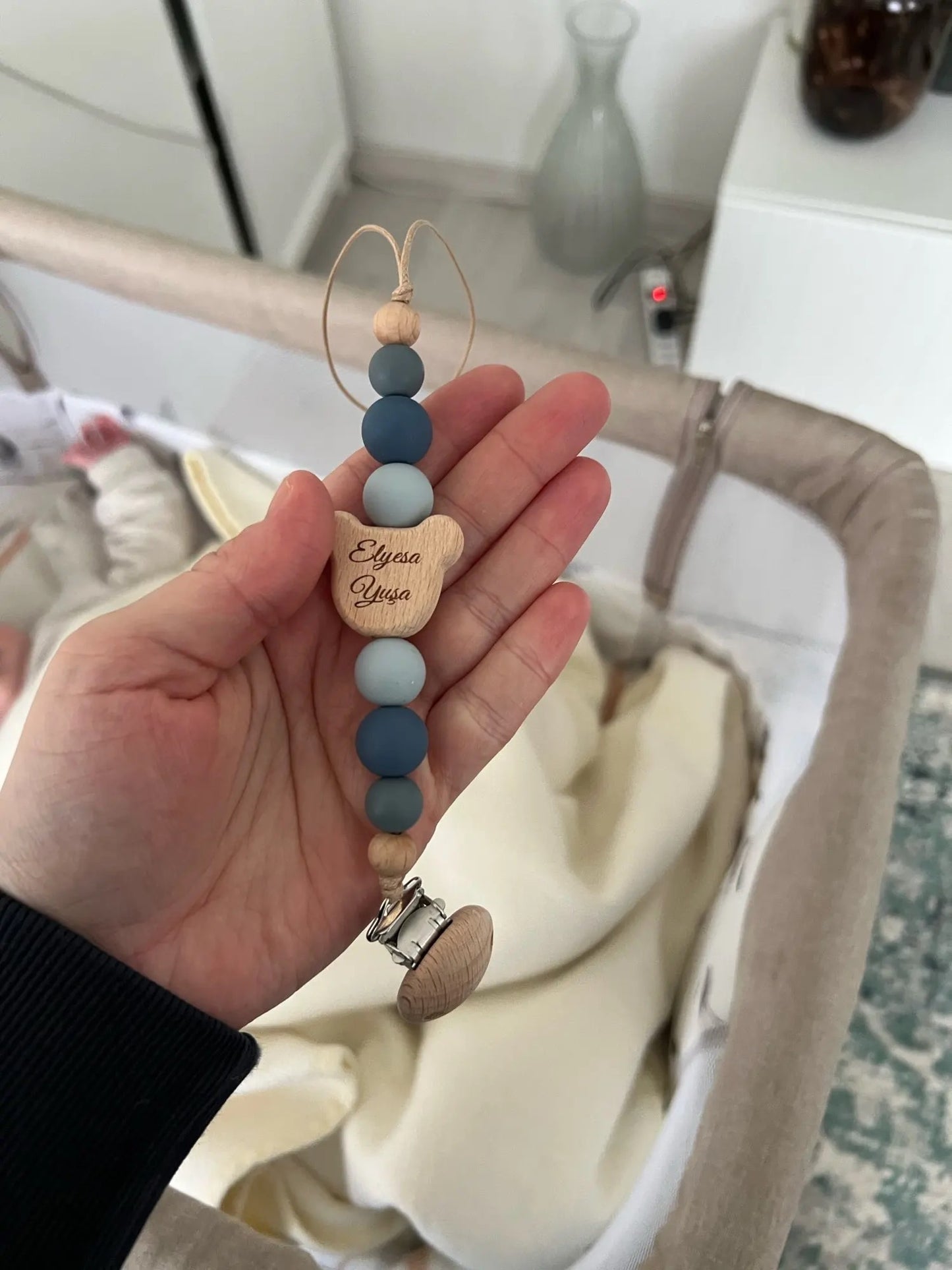 Customizable pacifier clip