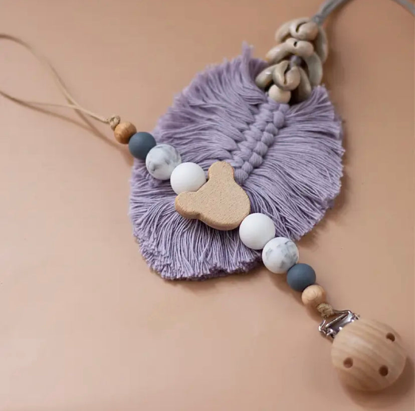 Customizable pacifier clip