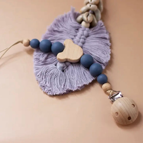 Customizable pacifier clip